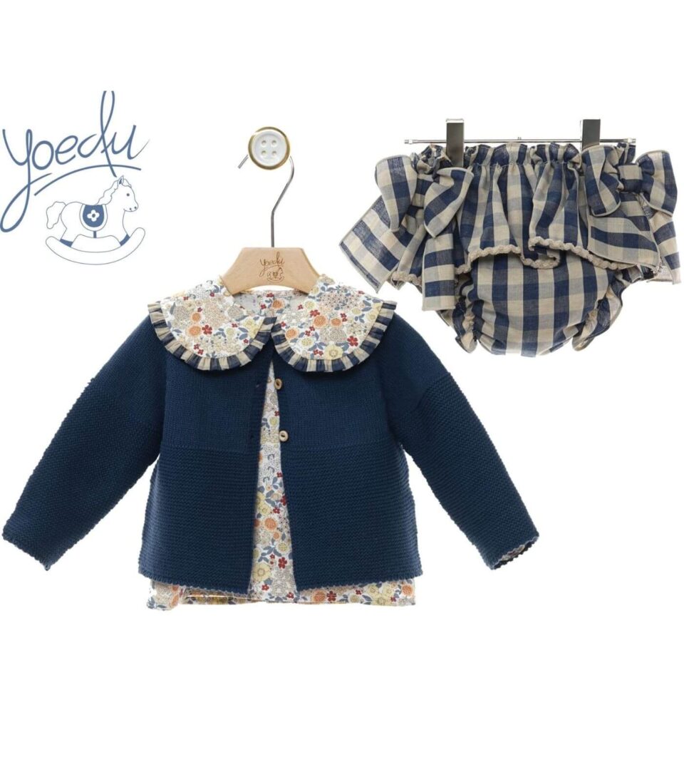 Conjunto niña 3 piezas "Familia Camelia" 2227